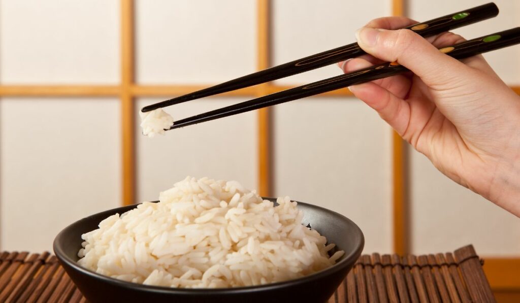 How to Eat Rice with Chopsticks: